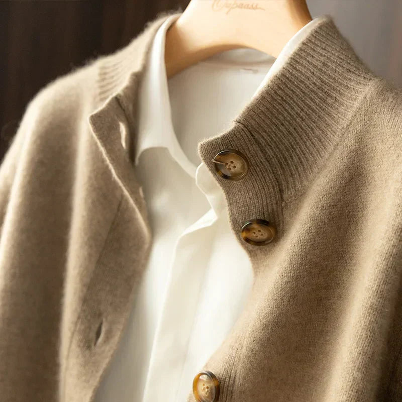 Arlina - Élégant Cardigan en Mérinos
