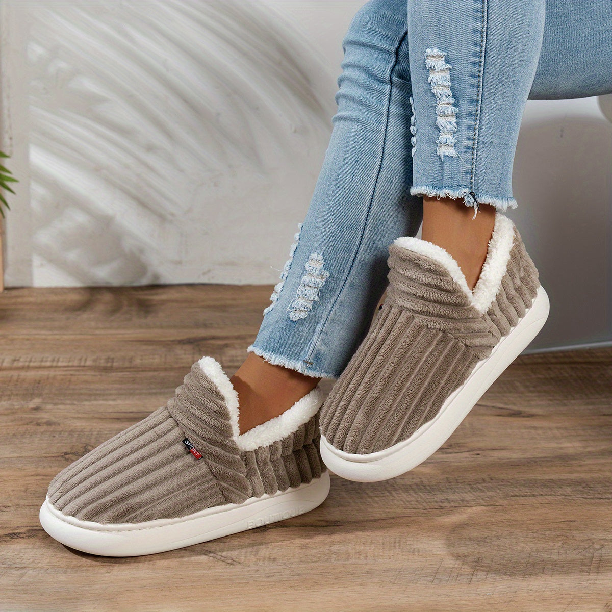 CozyStep - Chaussons Douillets Élégants